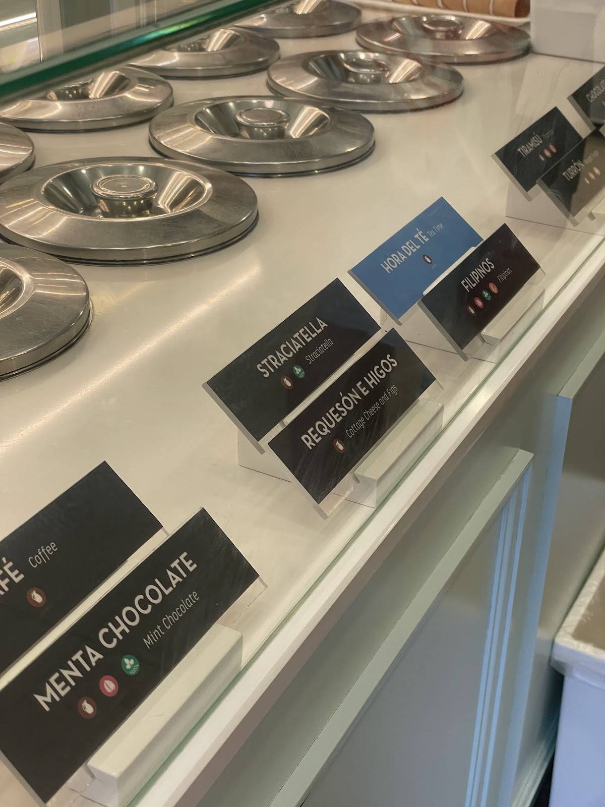 Cremela Helados y Chocolates меню