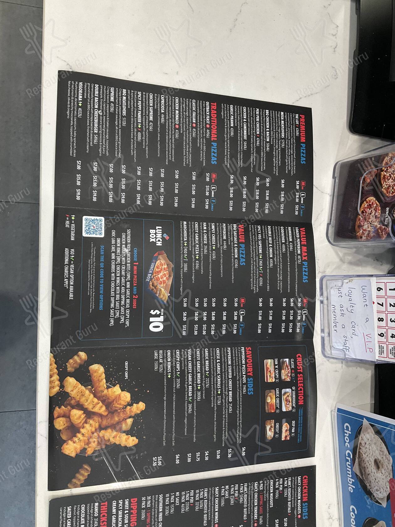 Меню для посетителей пиццерии Domino's Pizza Croydon