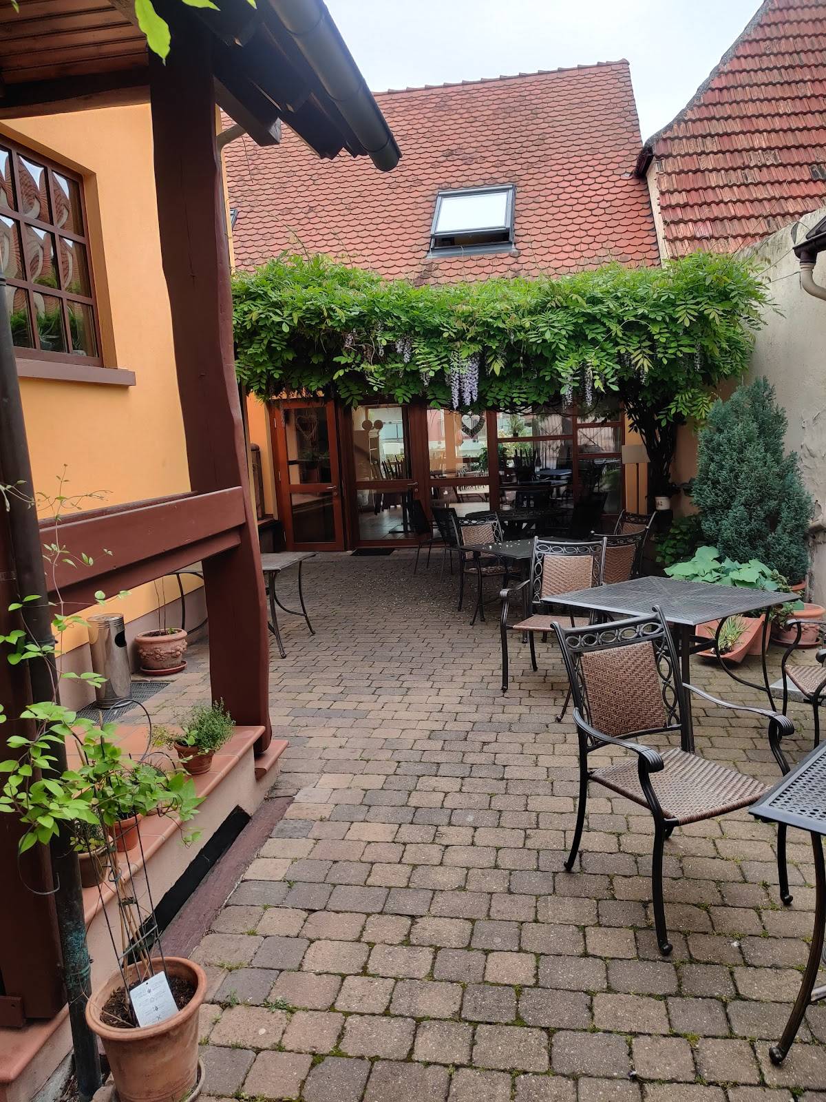 Ellenbergs Restaurant & Hotel меню