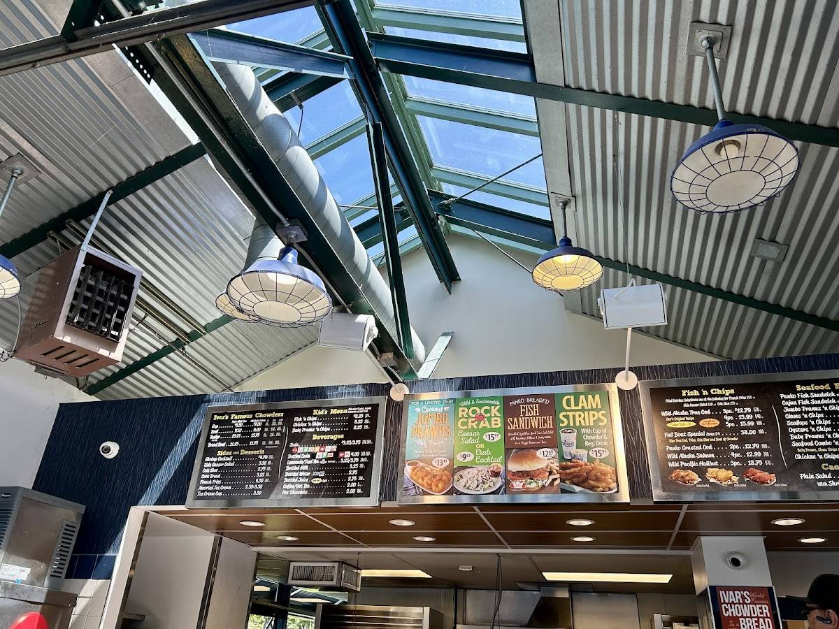 Ivar's Seafood Bar меню