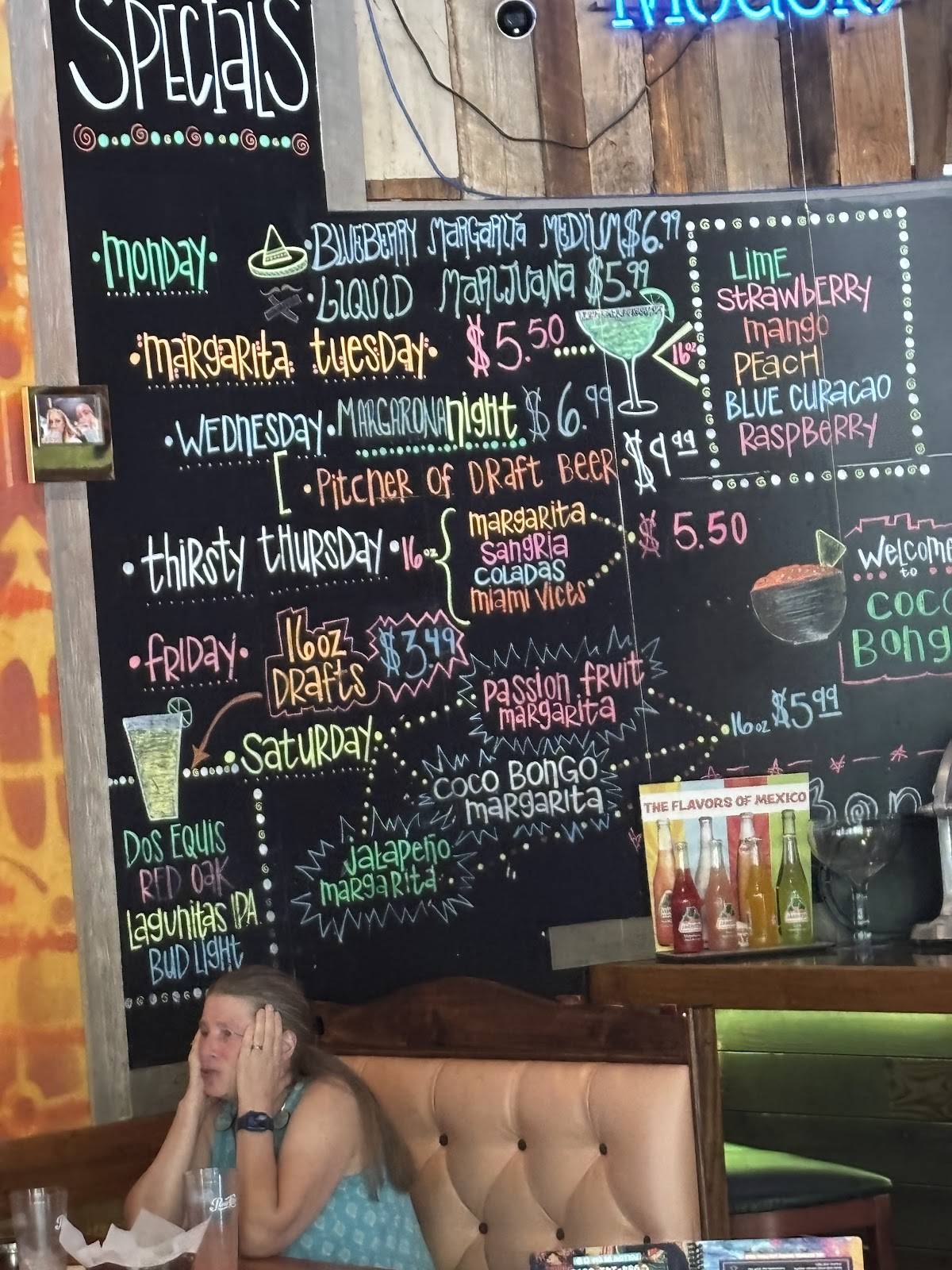 Coco Bongo Mexican Express & Cantina меню