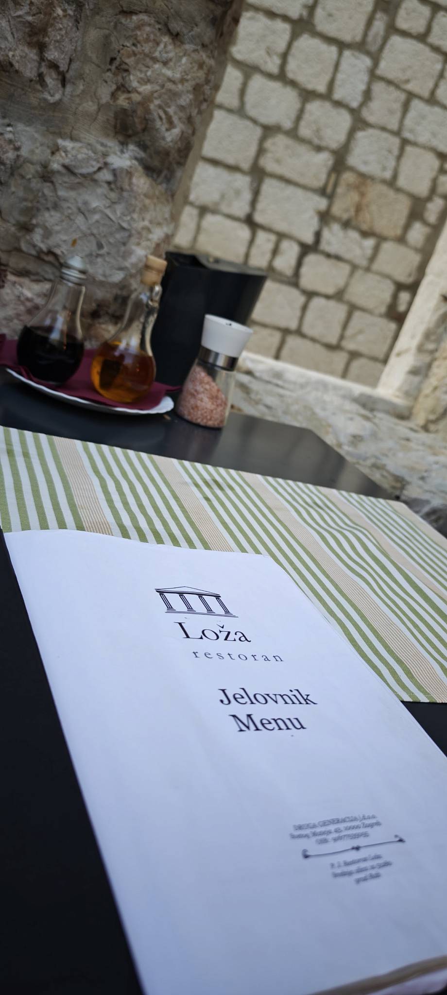 Loža меню