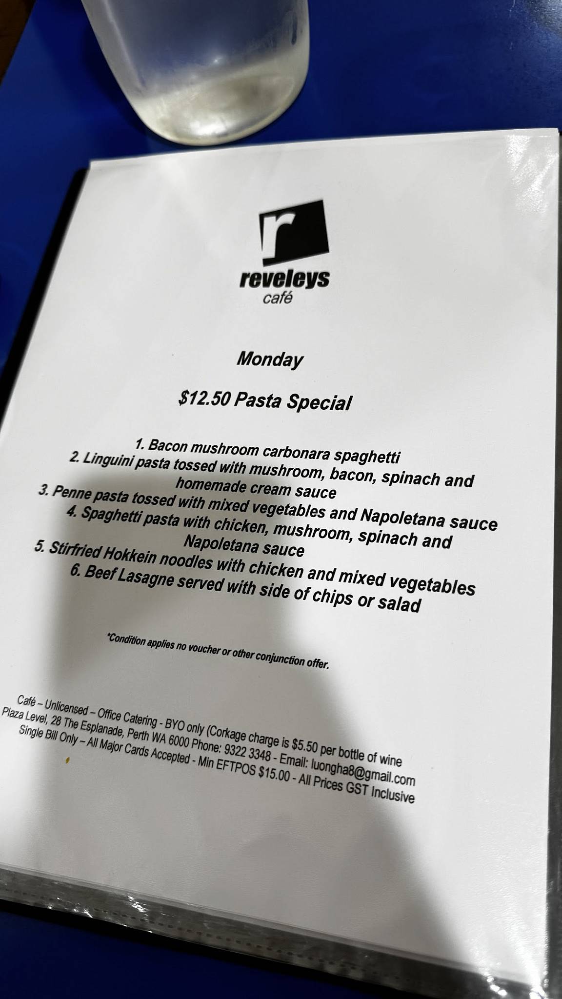 Reveleys Cafe меню