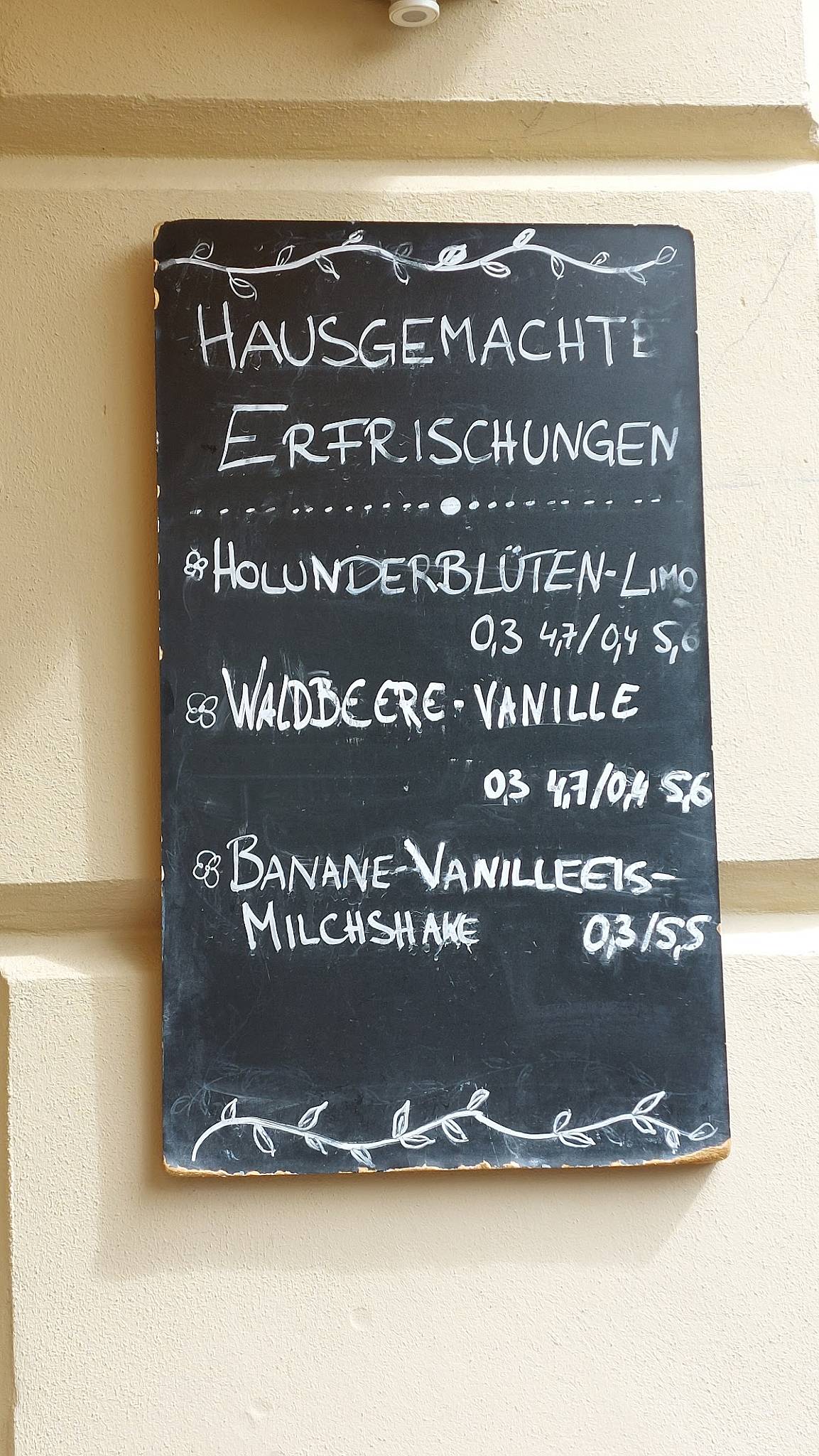 Cado's Café & Crêperie меню