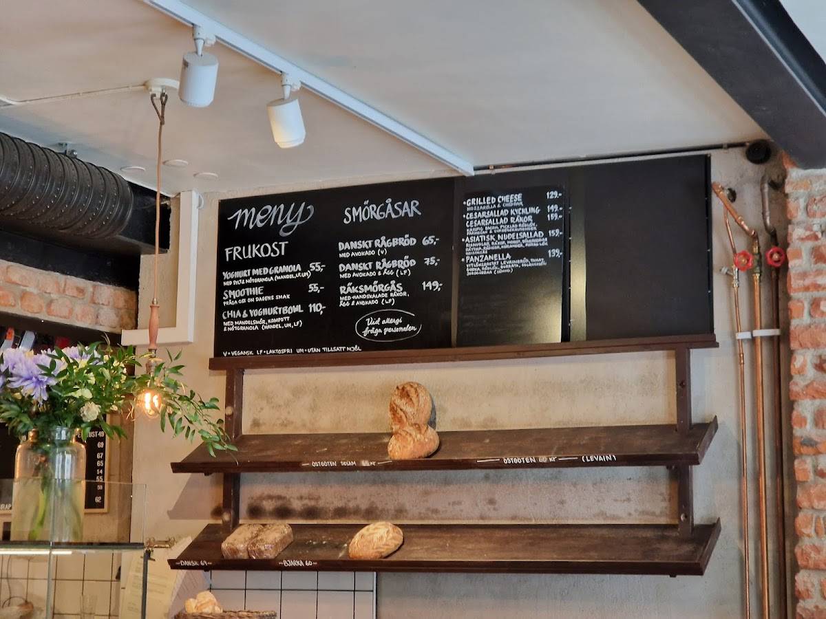 Simon's Roastery & Bakery меню
