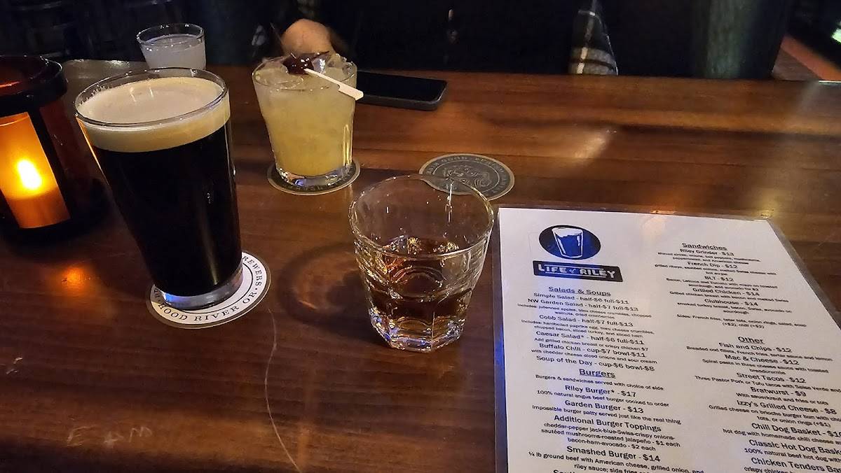 Life Of Riley Tavern меню