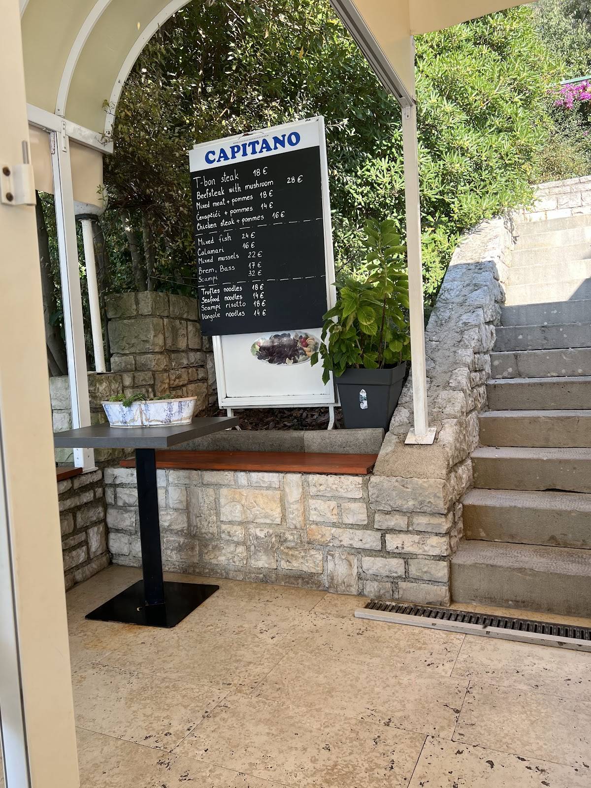 RESTORAN CAPITANO RABAC (fish restaurant) меню