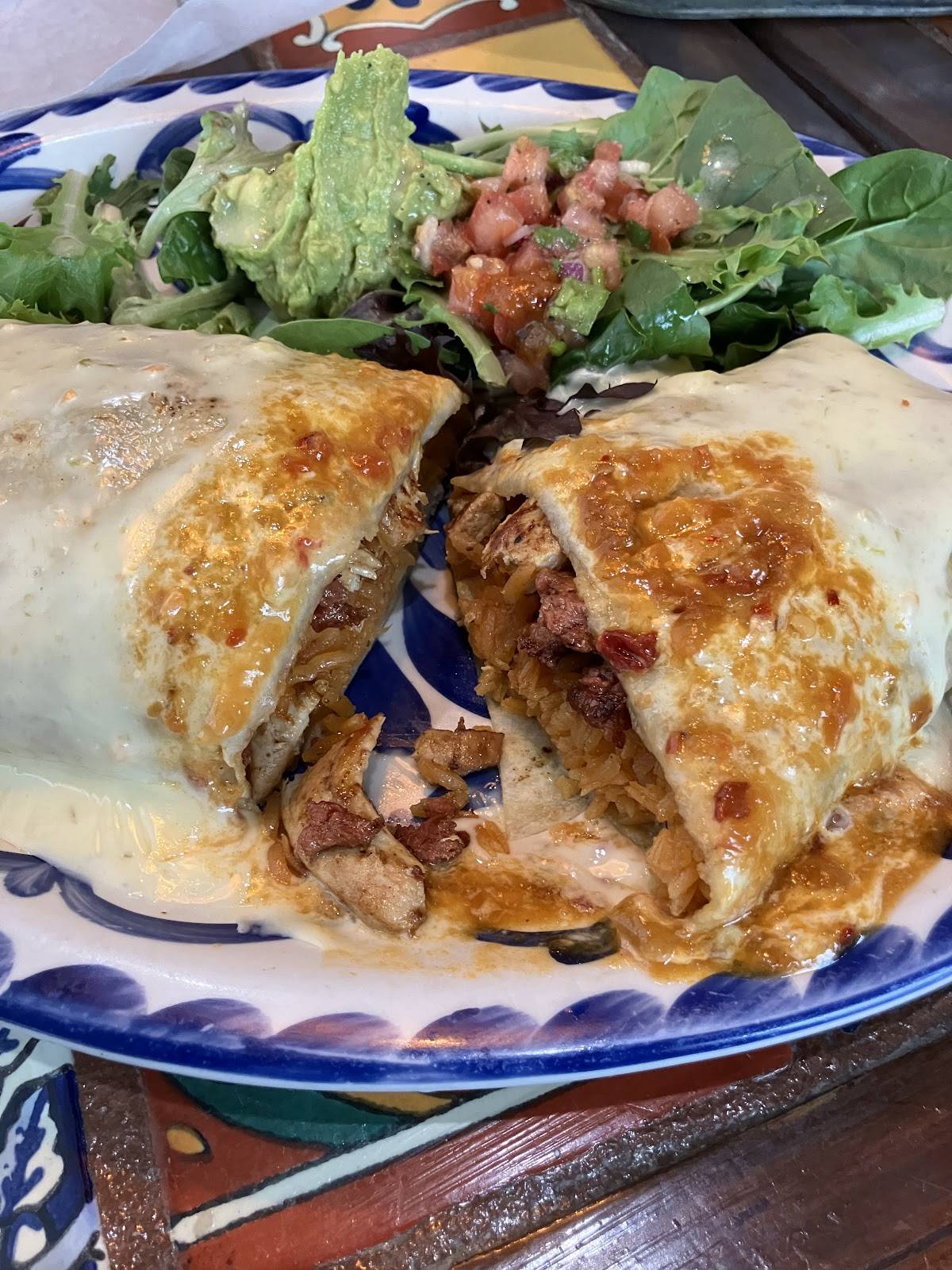 Cuco’s Mexican Restaurant and Grocery меню