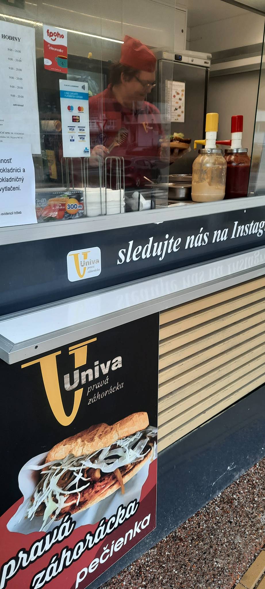 UNIVA - originál cigánska pečienka меню
